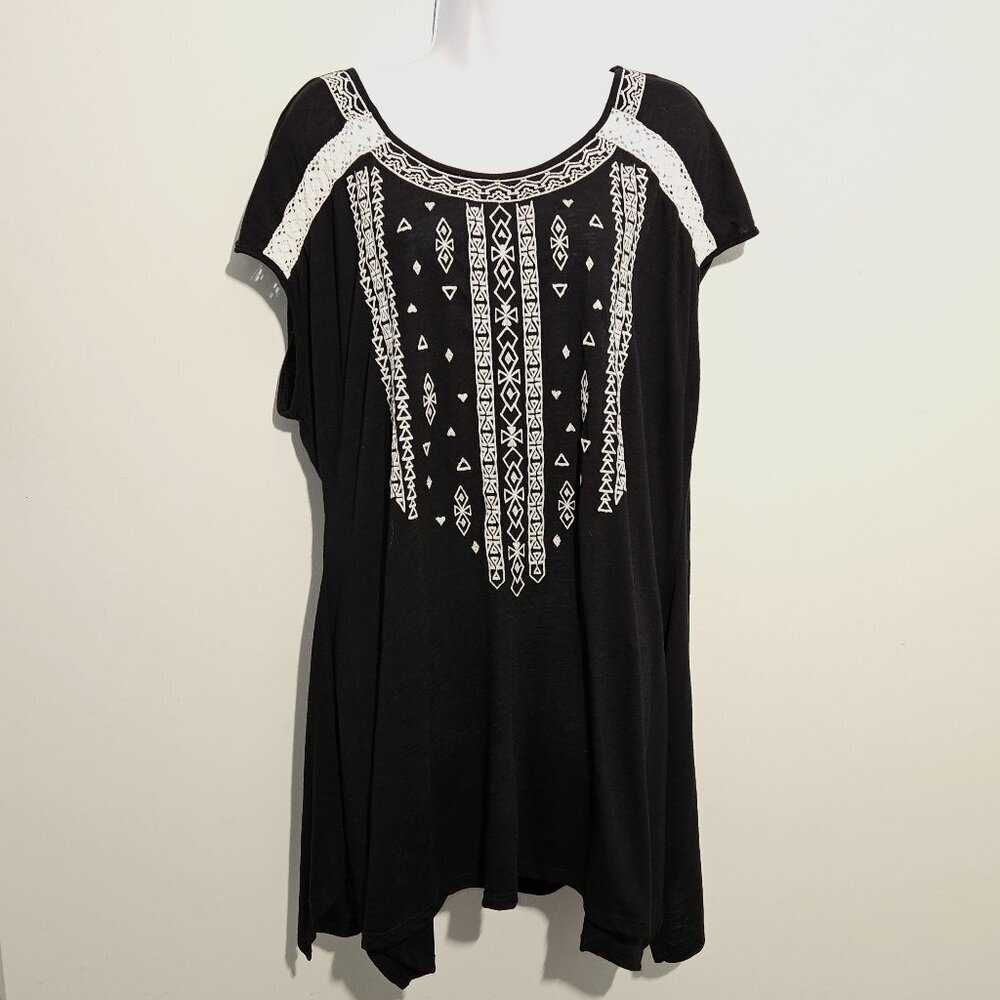 RXB Ladies Sleeveless Shark Bite Tunic Top Black & White Size XXL‎ - NWOT